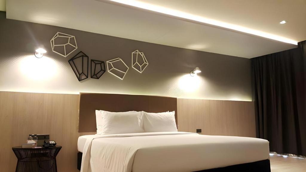 בנגקוק The Heritage Silom Hotel מראה חיצוני תמונה