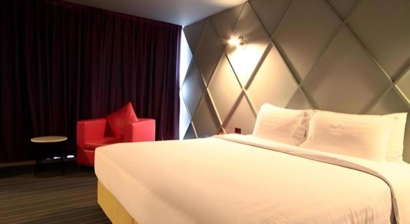 בנגקוק The Heritage Silom Hotel מראה חיצוני תמונה